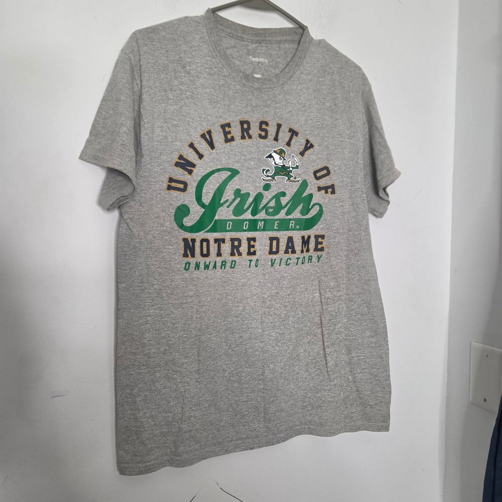 Captivating Notre Dame Fighting Irish Gray Graphic T-Shirt Mens Medium